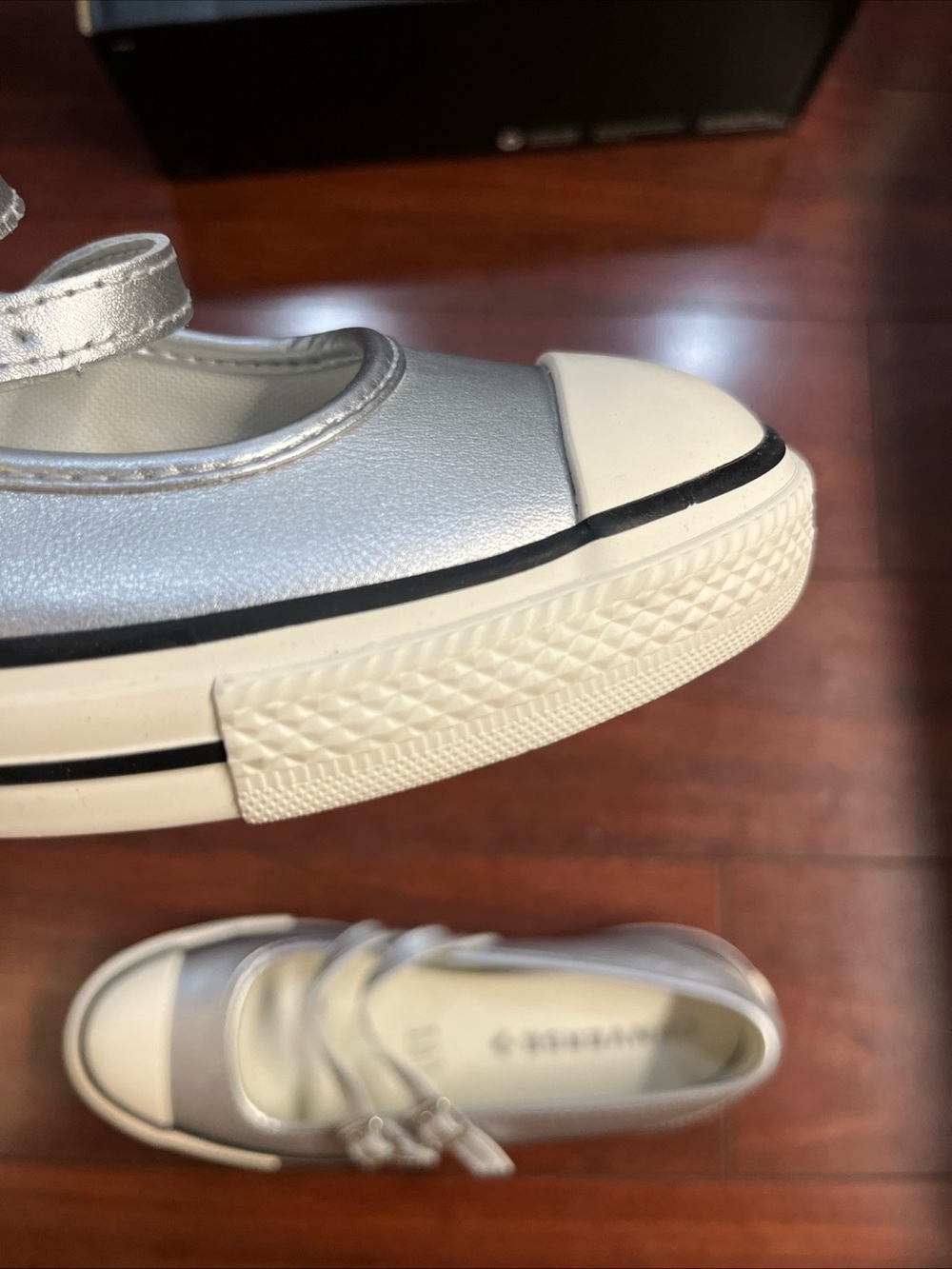 Womens 8 Converse Dainty Mary Jane OX Slip On Silver Leather A12201C HALF BOX - Picture 11 of 16